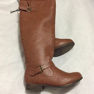 Brown boots